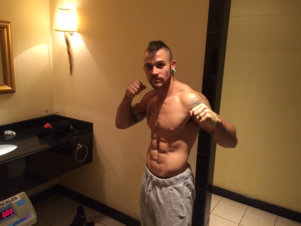 EFCGraeme's tweet photo. This kid @MTeniers is always exciting to watch!!! @EFCworldwide #EFC37 #WEIGHIN @DragonPower888 http://t.co/jWE2vFIh8l