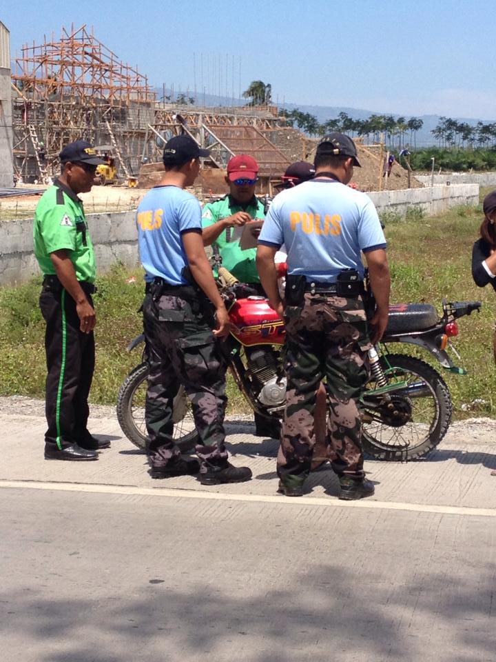 VcpsMala's tweet photo. VCPS Pers and CTMC conducted checkpoint of No Plate, No Travel Policy.. http://t.co/Wcf7qYyBQI
