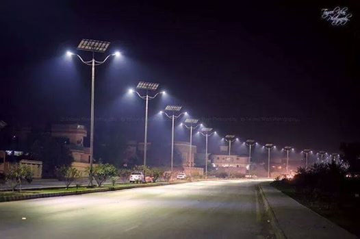 Elec_Eng_World's tweet photo. #Solar Powered #Street_Lights (#Pakistan_Peshawar)

#Electrical_Engineering http://t.co/r10Au6bNJs
