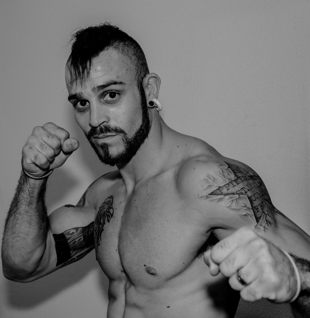 EFCworldwide's tweet photo. The always exciting welterweight @MTeniers looking pumped for his return the Hexagon #EFC37. http://t.co/n2I1gMMQ6q