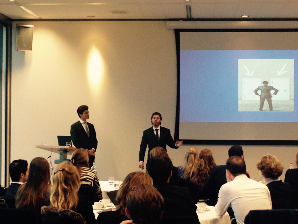 fleurtijssen's tweet photo. We zijn begonnen! Eerste pitch @ 24h boarding #challenge!  #kpmgicc #innovation http://t.co/T3rUSsVKzV