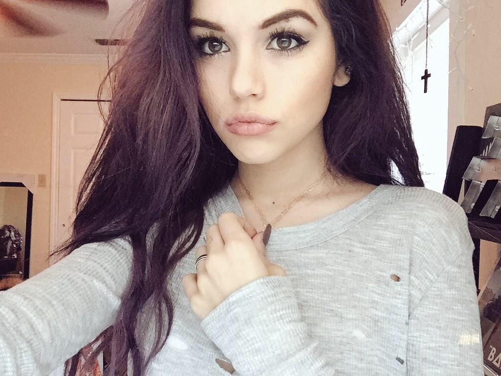 PersonalMagsLin's tweet photo. how you like me now do I turn you on🎶💋 http://t.co/57qB4E2CZj