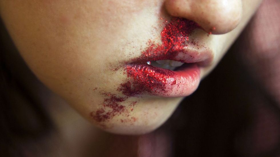 StylistMagazine's tweet photo. We just love this photo series depicting the relentless pressure on women to look good  http://t.co/BV1l5k6xWO http://t.co/TTDseC45Lc