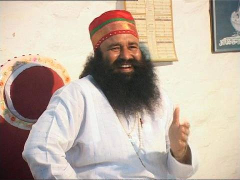 jasmer477's tweet photo. @insanriya777 @Arshdeep5715 #BlockBusterMSG #MSG100CroreClub Dhan Dhan satguru tera hi aasra http://t.co/VhgQbFwtWS