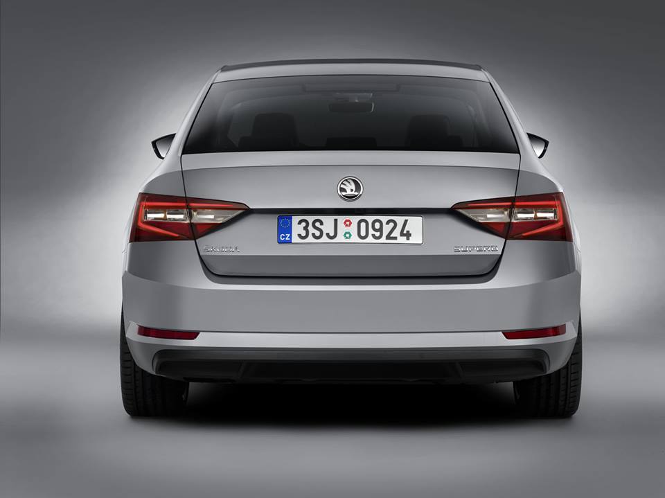 AutoBARTH's tweet photo. Nová ŠKODA Superb, luxusní a krásná #SKODA #Superb #BARTHautocentrum http://t.co/xKsiQKIpQk http://t.co/IlAatLI6rv
