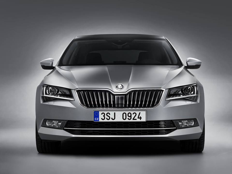 AutoBARTH's tweet photo. Nová ŠKODA Superb, luxusní a krásná #SKODA #Superb #BARTHautocentrum http://t.co/xKsiQKIpQk http://t.co/IlAatLI6rv