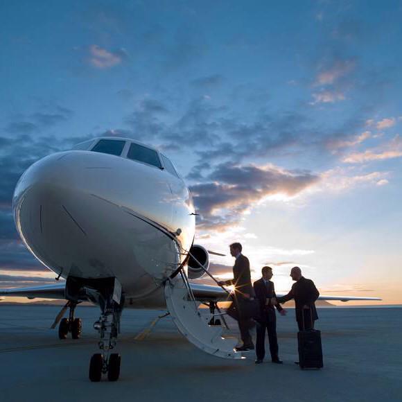 PrivateJetLeah's tweet photo. Let's get down to business 👌 http://t.co/5T0qMm7klI