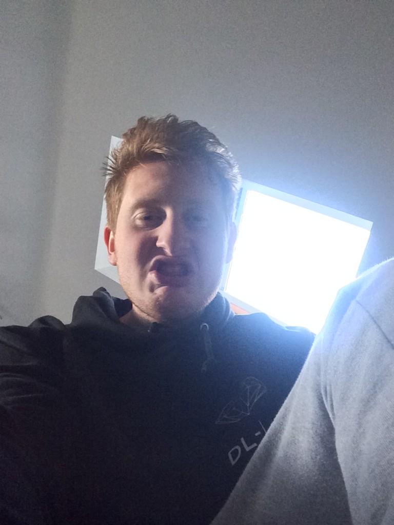 NatGeorgeBates's tweet photo. @TomPivett Happy Birthday piv, you sexy thing http://t.co/P8hS0d5Y86