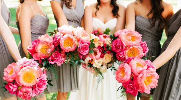 Gorgeous blooms in this Florida wedding: 
stylemepretty.com/florida-weddin… 
Photo: Shannon Lee Miller