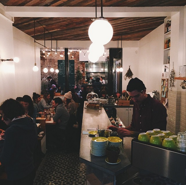 cafesbelleville's tweet photo. "Découvrez ce que @holybellycafe a fait à 9h54 ! Vous n'en croirez pas vos yeux !" // https://t.co/OTUxikzsT7 http://t.co/hQPK1XDlRc