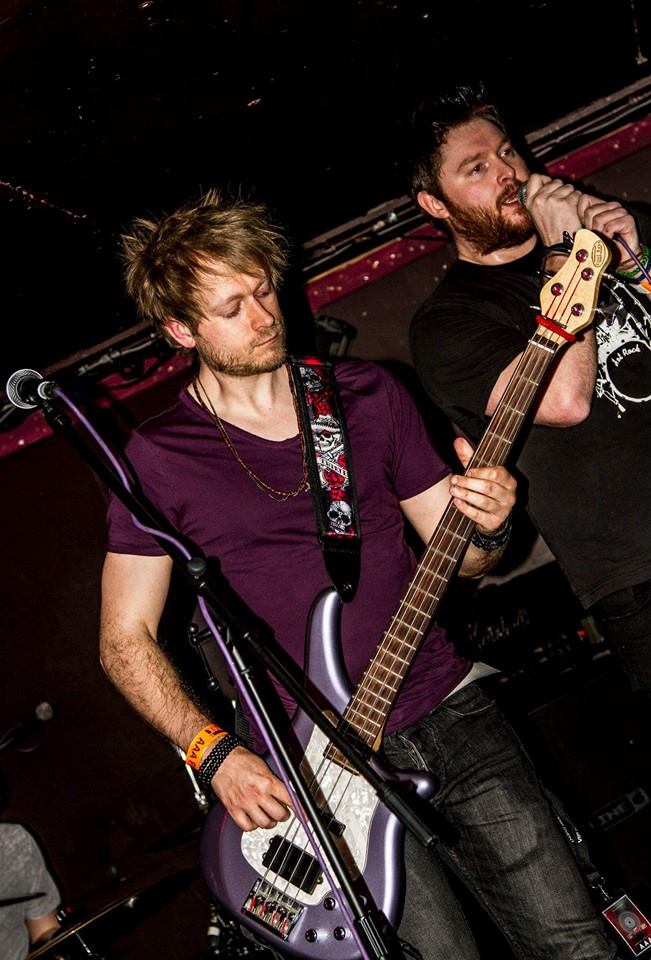 Here's another photie from our tour!! Remember you can pre-order our new album UnEvolutioN - neverahero.net/shop