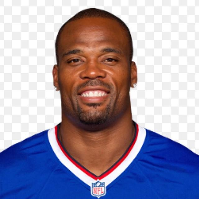 Happy Birthday Fred Jackson. 34 today bhunt29  