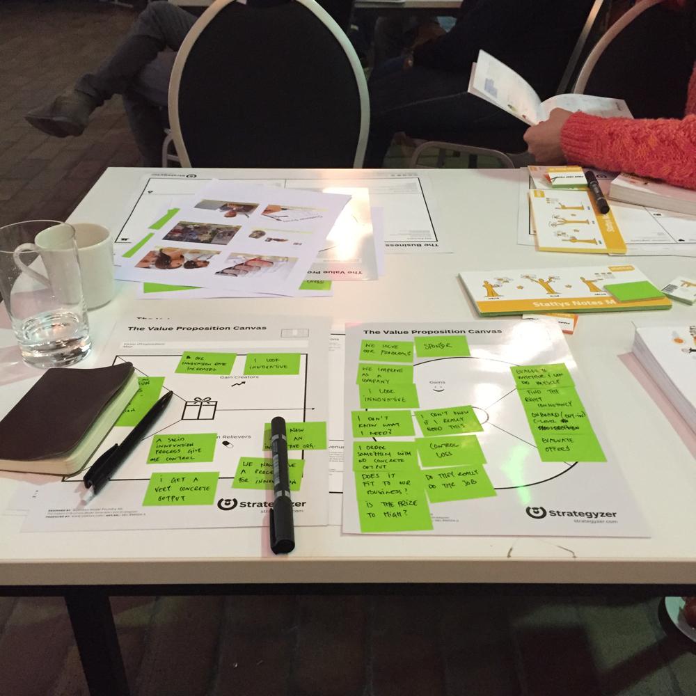 weareunmade's tweet photo. It's Friday . It's workshop day. It's time for designing our value proposition #hurrah http://t.co/Qc1hCZjAyr
