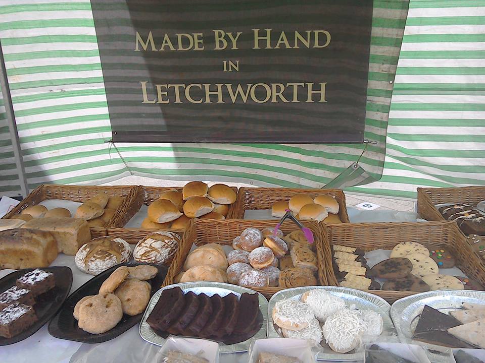 DiscoverLGC's tweet image. Farmers' Market tomorrow in #Letchworth's Leys Square. Get there early to bag some delicious food like this!