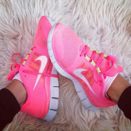 EstylaRD's tweet photo. #nike #sneakers ♡ #sportwear #chic #Trendy http://t.co/Ot3iGSIJcj