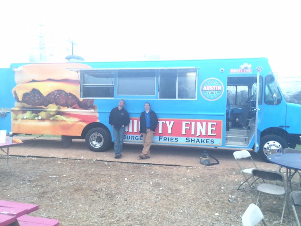 KNManagement's tweet photo. RT @CrysPryde: #MFTruck making its debut today. @mightyfinetx @KNManagement @KNTrains http://t.co/2SJIktqsWr