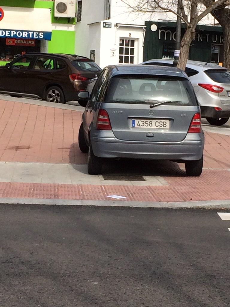 el_barriSP's tweet photo. @policiademadrid #AravacaCiudadSinLey http://t.co/xtRmZYpwQD