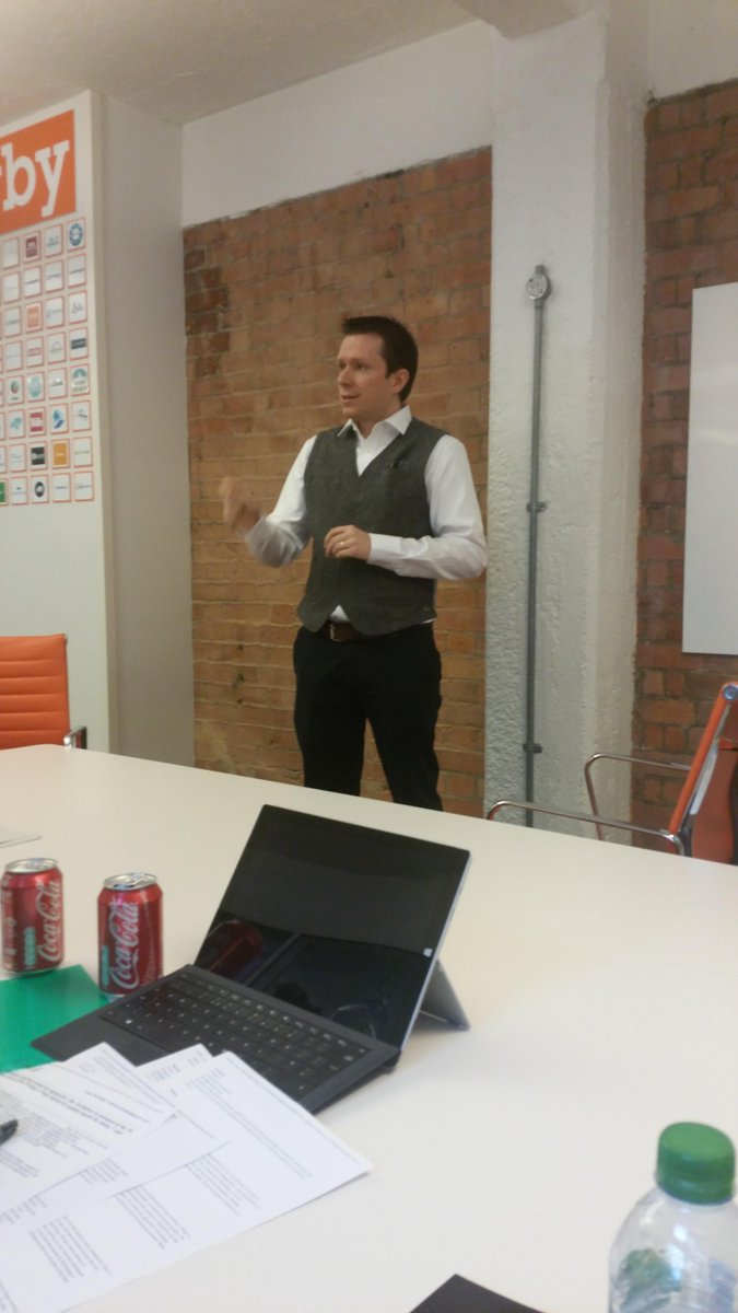 TechNation's tweet image. #Pitch10 prep underway with @sendmybag flying the flag for NI #TechNation - not long to go until @downingstreet