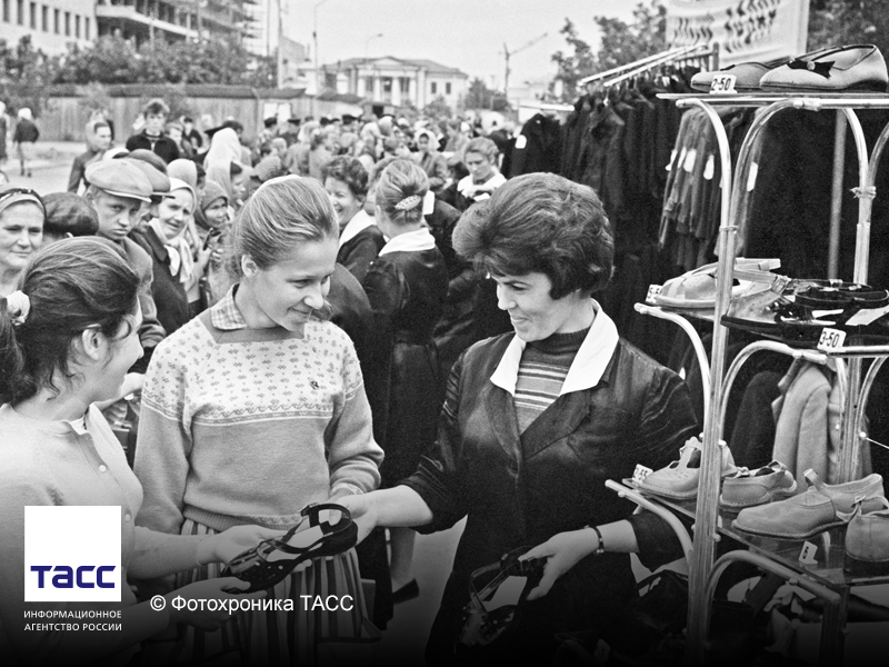 #АрхивТАСС: уличный базар, 1963 год
