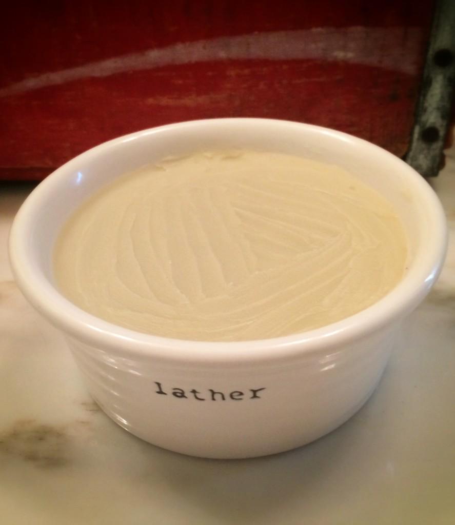 megahealthymama's tweet image. Homemade body lotion. #deepmoisturizing #cleanontheoutside #skinisanorgan megahealthymama.com/2013/05/deep-m…