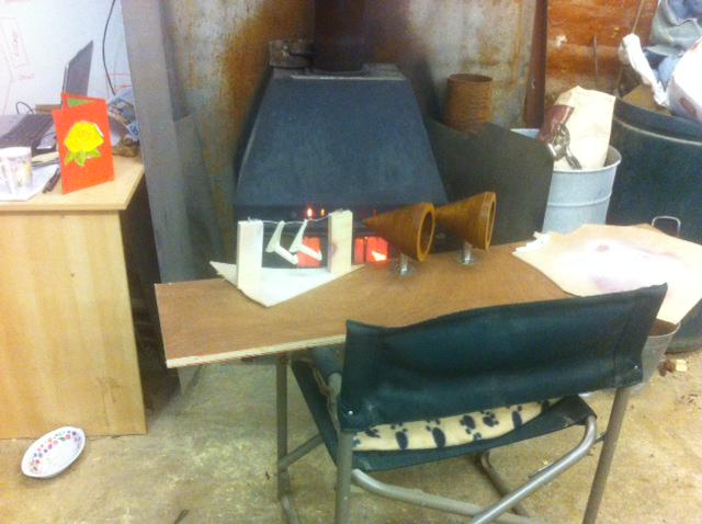 TheEnglishCarav's tweet image. Drying by the fire ..Pods for 'Marie' the #Teardrop.. catches for 'Pookie' The Cheltenham #Classic #Caravan refrub xx