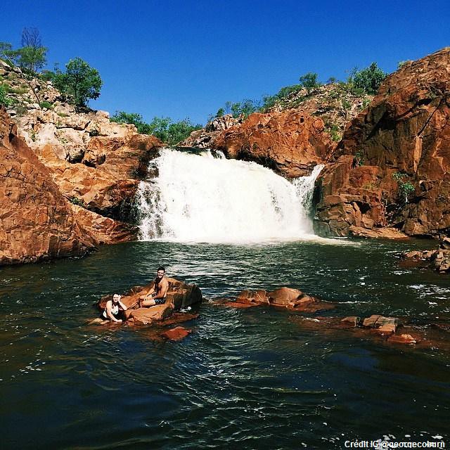 AusOutback_FR's tweet photo. En route vers Katherine, un stop aux Edith Falls est quasi-obligatoire : http://t.co/9CF2ujBtyz