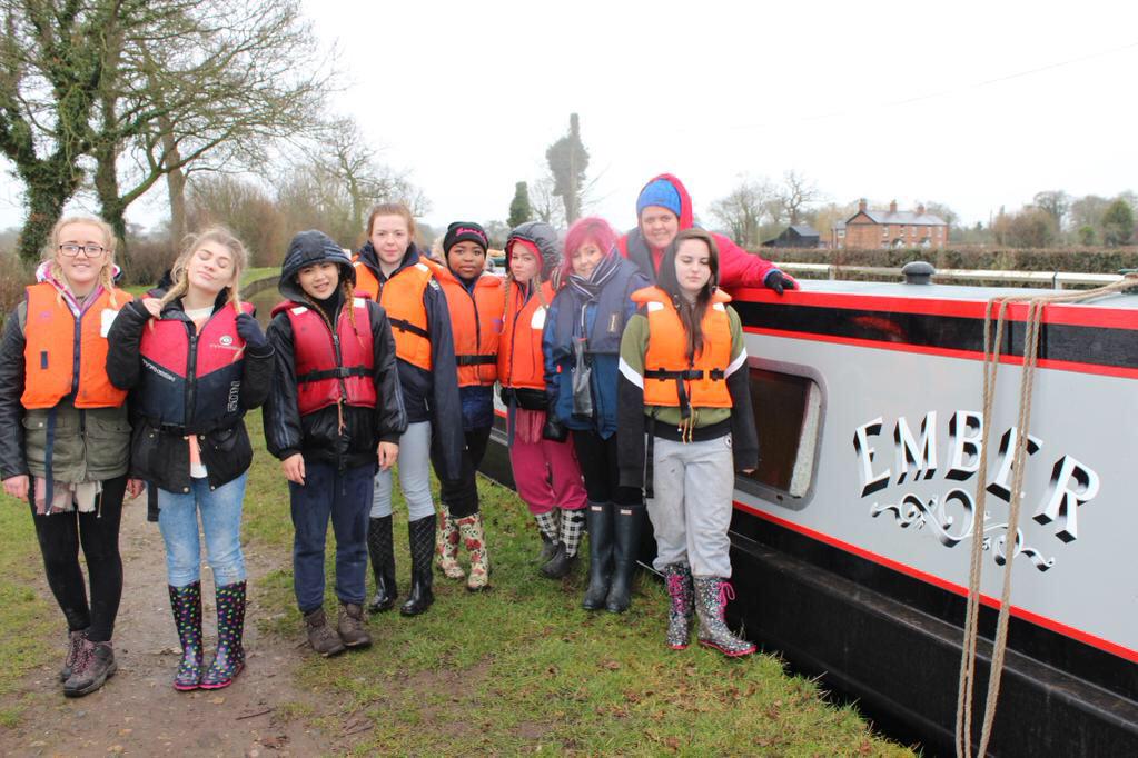 TheBHYC's tweet photo. @CRTComms Meet the crews from our 3 boats and our fab staff team. 300 young people on the canals since 2009. <3 http://t.co/fWvM07ZF8F