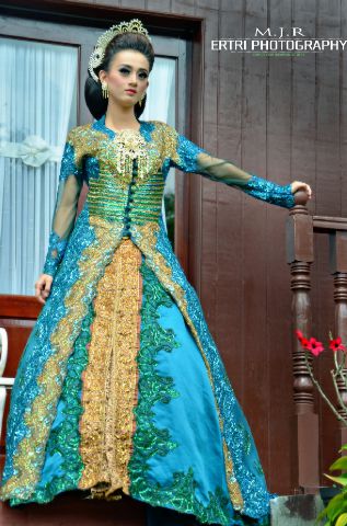 PutriSelmaEM tweet media