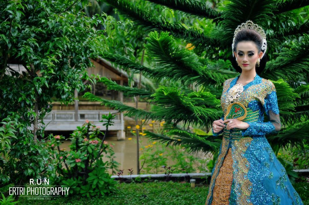 PutriSelmaEM tweet media