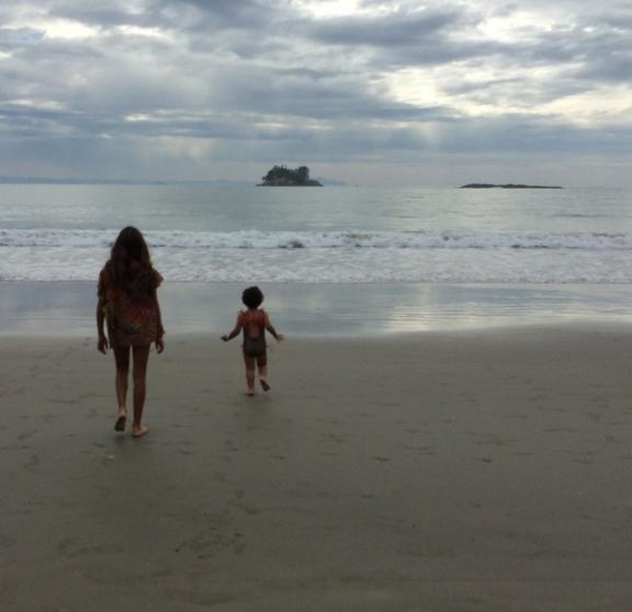 RodrigoAlcazarF's tweet photo. Minhas filhas Clara e Helena http://t.co/GB43aciMC8