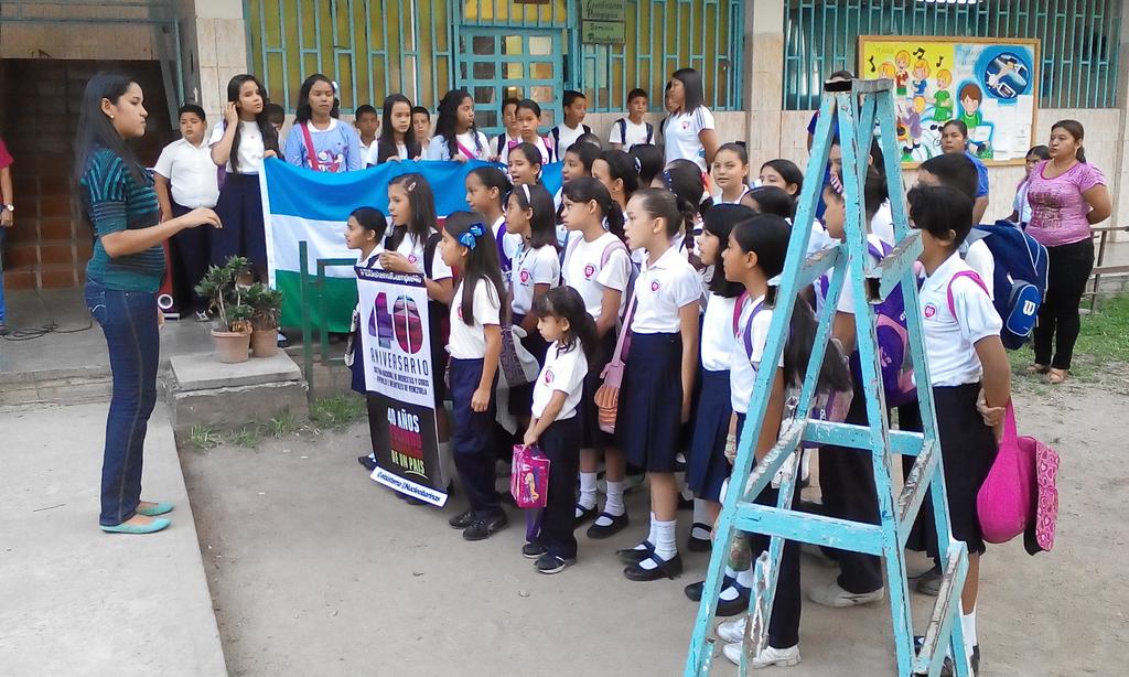 Concierto en el acto cívico del fe y alegría Teresa de la Asunción #ElSistemaCumple40@ivancastillo@progamaSBbnas