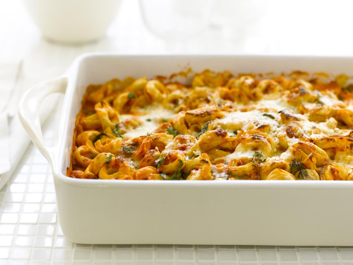 KitchenDailyCa's tweet image. Now you can get all the recipes, kitchen hacks and food news you love on @HuffPostCaLiv