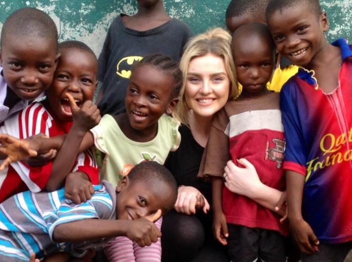 nowzerrie's tweet image. Eu poderia passar a tarde aqui dizendo o quanto eu me orgulho de vocês &amp;lt;3  #KCA #VoteLittleMixUK