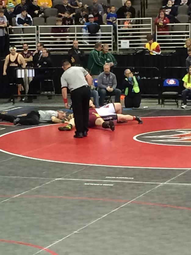 outNfront's tweet photo. Joey Simpson doesn't take time to collect names. Pins his guy in less than 20 ticks. Good job Joe! http://t.co/CX7bEurcL2