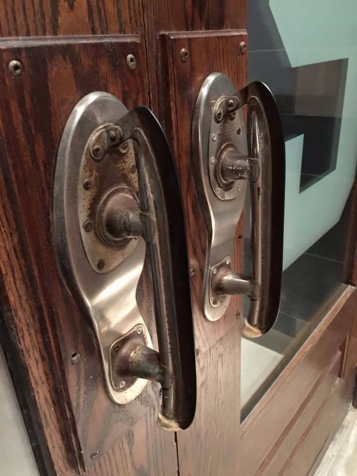 evrythinghockey's tweet photo. How cool would these be on your front door? http://t.co/LPFFB4IIM8