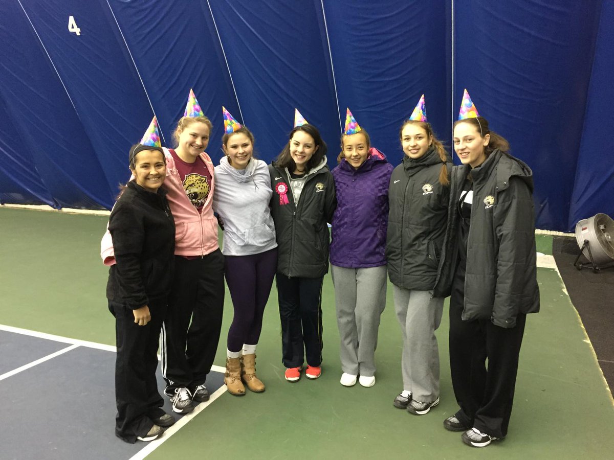 ysmirno1's tweet photo. Happy Birthday Marina! http://t.co/G51QAT0KgO