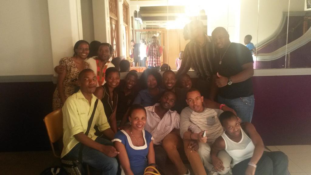 SoftTc's tweet photo. Just me and the Achievers choir, Bobby James James fv #Soft7 , #fvbreakthrough http://t.co/oQXyZTxMlB