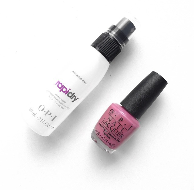 OPI_PRODUCTS's tweet photo. Dyanmic duo. #OPI #RapiDry (Image via: @katinalindaa) http://t.co/xEYPc1JIhG