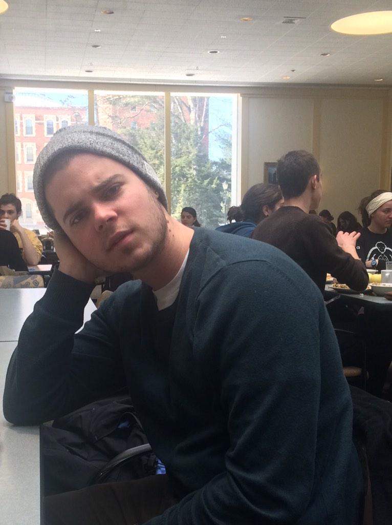 Real_HatFriend's tweet photo. Hat and confused http://t.co/90UpDlwFZL