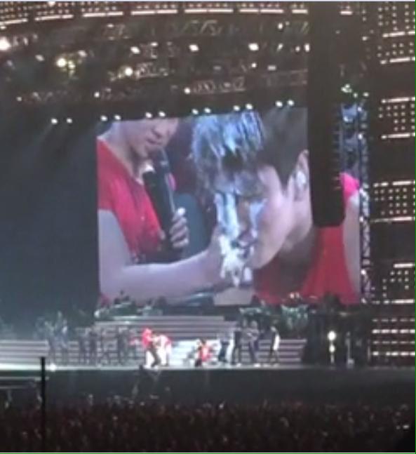 Embedded image permalink