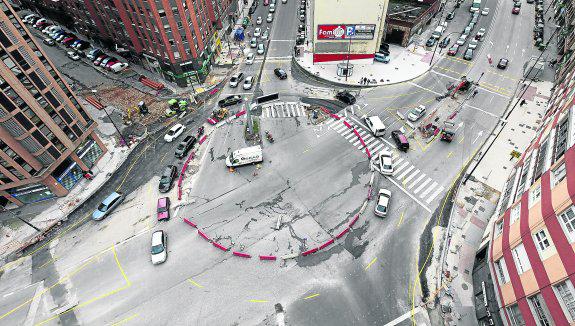 ¿Qué os parece la nueva glorieta de la plaza de Los Oficios de #Avilés ? bit.ly/1Ljny7U