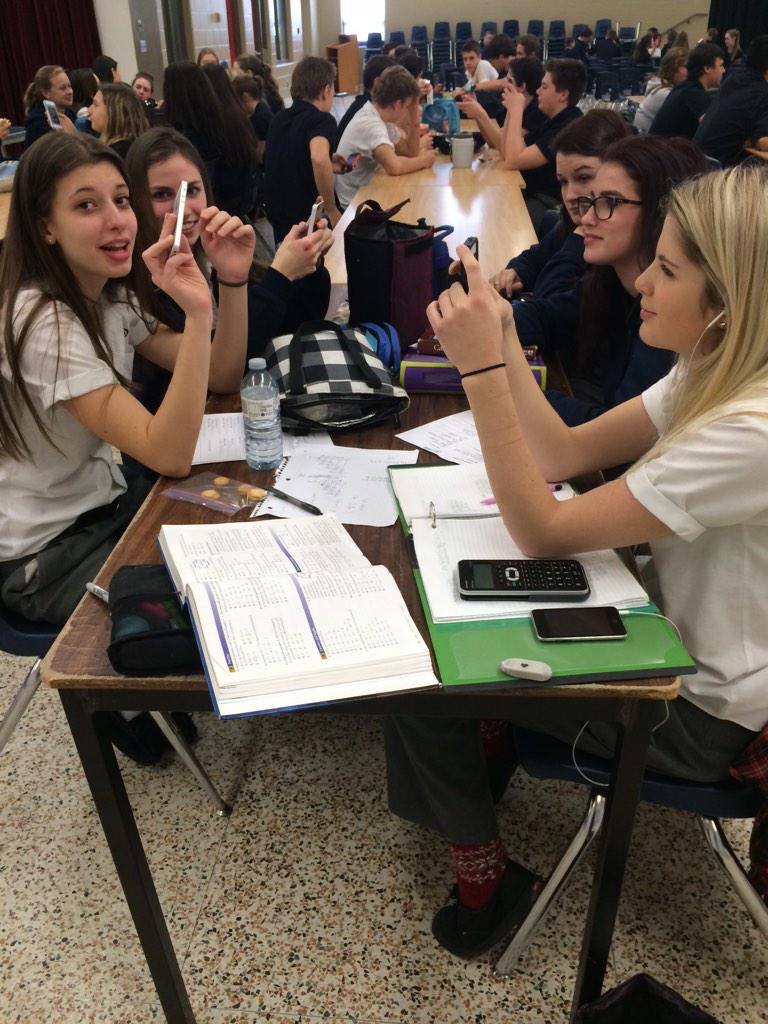 HopeLarmour's tweet photo. Wannabee nerds📓✏️ #booksout #phonesout http://t.co/y0p9N9RhIR