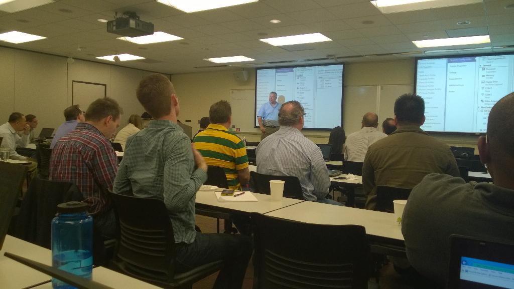 russrimm's tweet photo. Steve Rachui rockin' the house with his SUITE Spot of Imaging using OSD, Orchestrator, and VMM. #HoustonTechDay http://t.co/id4xhZR0Ya
