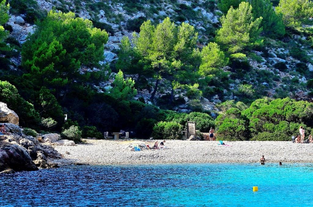 bookmallorca's tweet photo. Discover the best #beaches in #Mallorca. Cala Murta in #Pollensa http://t.co/HMB65EY1ie http://t.co/Puq7QWBsai