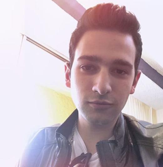 comandersTj's tweet photo. @musicmandomx #selfie via (instagram) siguelo como @musicmandomx hace 21 horas donde andas?? Buenos dias #comandersTj http://t.co/V26TyIn1To