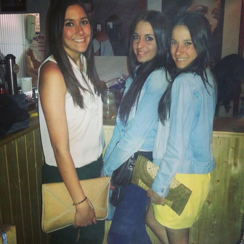 sole_mave's tweet photo. Echarlas de menos es poco @fani_kitty @rosa22r . http://t.co/UzYZzkDn87