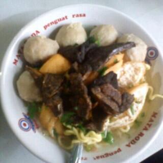jalanbhakti's tweet photo. RT @ahmad_dhuhri: #promododolan bakso monggo mampir pak kumpeno spesial paru jl godean km 5 http://t.co/kx7FtuoQqC