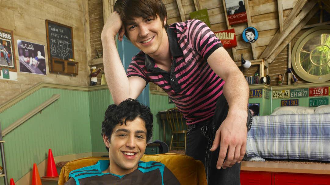 teennick's tweet photo. Should you date Drake or Josh? Take the quiz to find out! #DrakeAndJosh http://t.co/rTNsWus21G http://t.co/1eIBNdQFfO