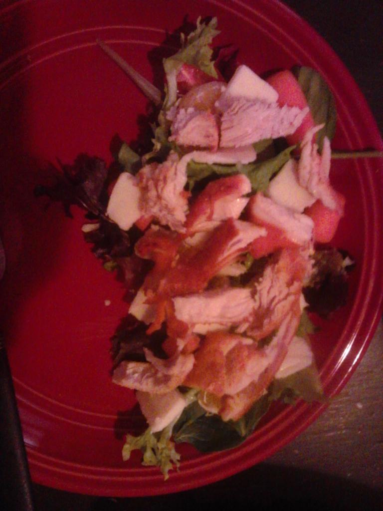 mo_nati's tweet photo. Bout to eat my salad can't wait http://t.co/ItI0OPyNCB