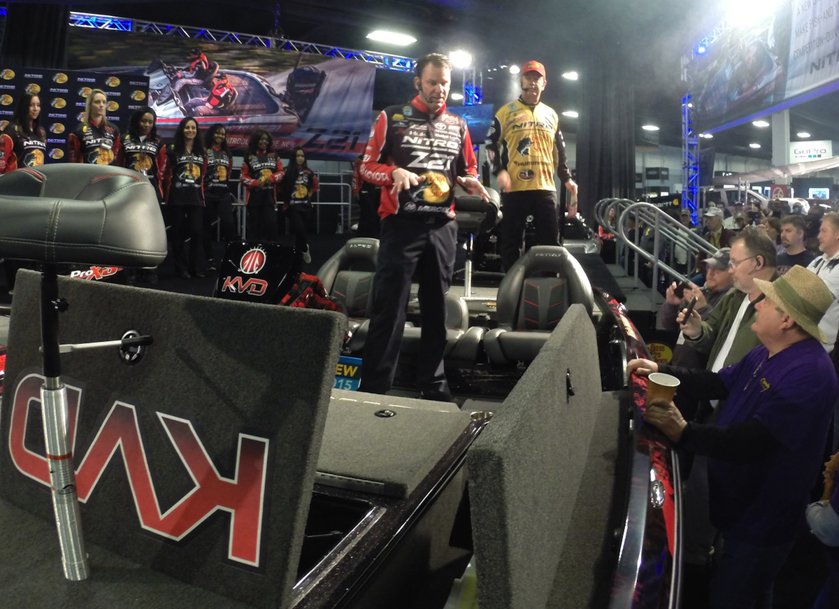 NITROClassic's tweet photo. .@Kevin_VanDam is as excited about the new Z21 as we are! #NITROClassic http://t.co/I6FqnlMHMI